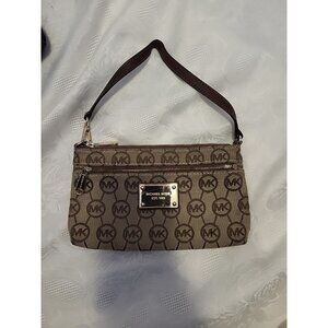 Michael Kors Logo Signature Wristlet Brown Tan Leather Fabric Top Zip